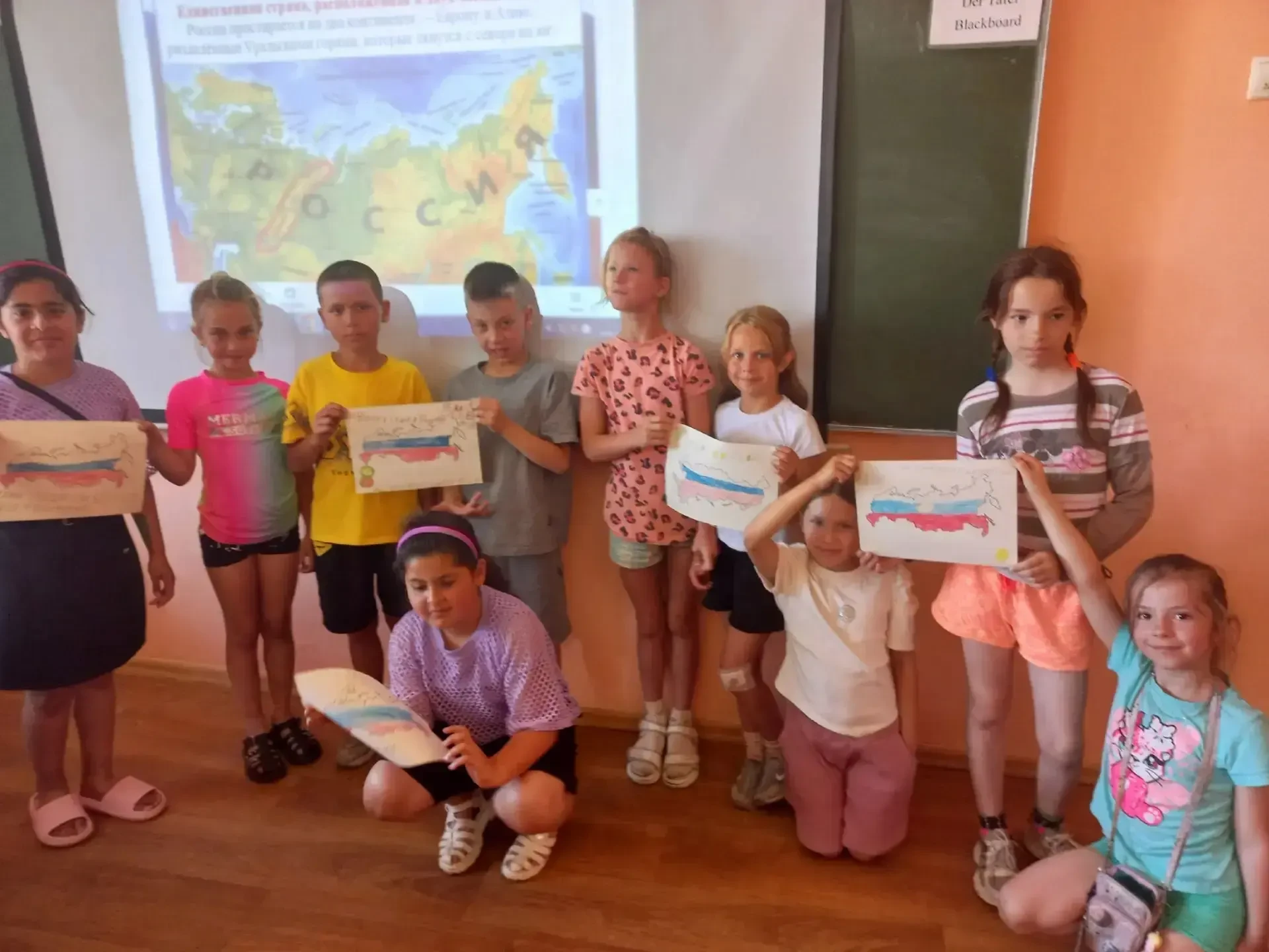 🌏Сегодня в нашем лагере тематический день: "Открытые тайны великой страны". 🇷🇺
🌺Царила атмосфера