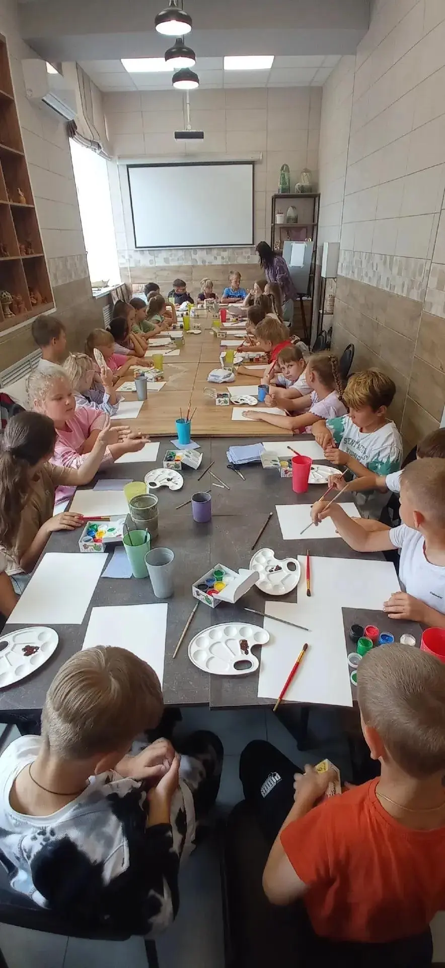 🎨В День семьи,любви и верности преподаватели художественного отделения, Надежда Солодкова и Татьяна