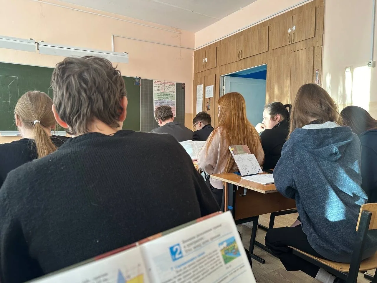В День учителя подсчитали, сколько костромских педагогов ушли на пенсию досрочно