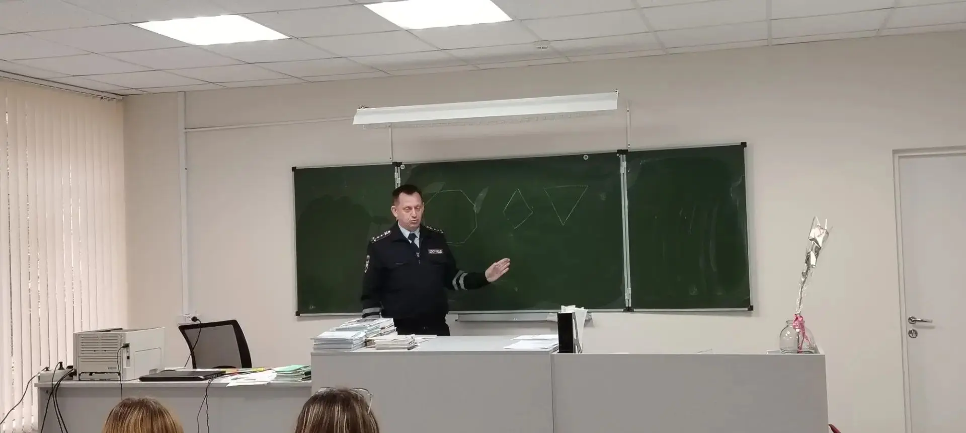 ❗️В нашей школе продолжается месячник по безопасности дорожного движения. Важным событи...
