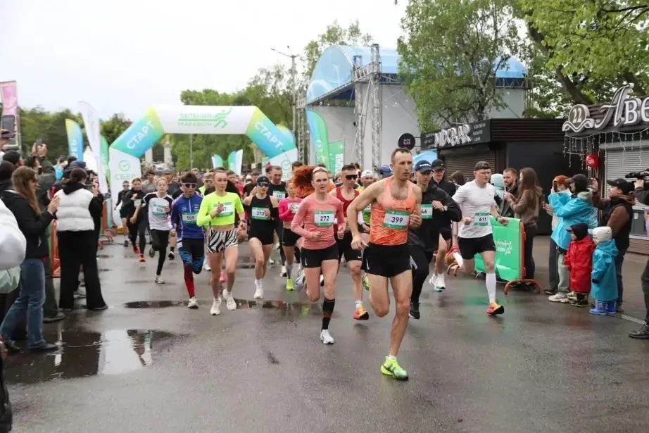 🏃‍♂️Около 2 тысяч жителей края вышли на старт «Зеленого Марафона»