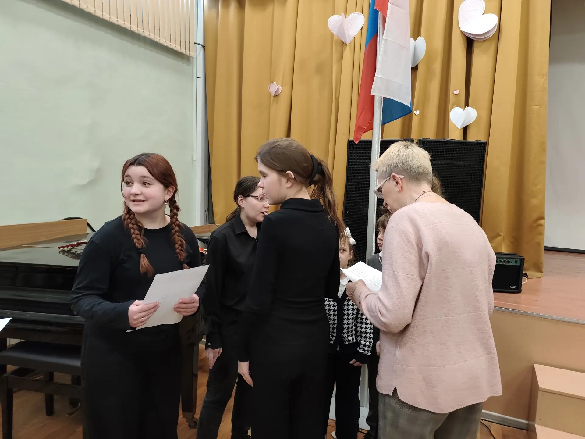 🎭✨Театральный урок для первоклассников!   26 марта обучающиеся 1 «Б» класса побывали на увлекательно