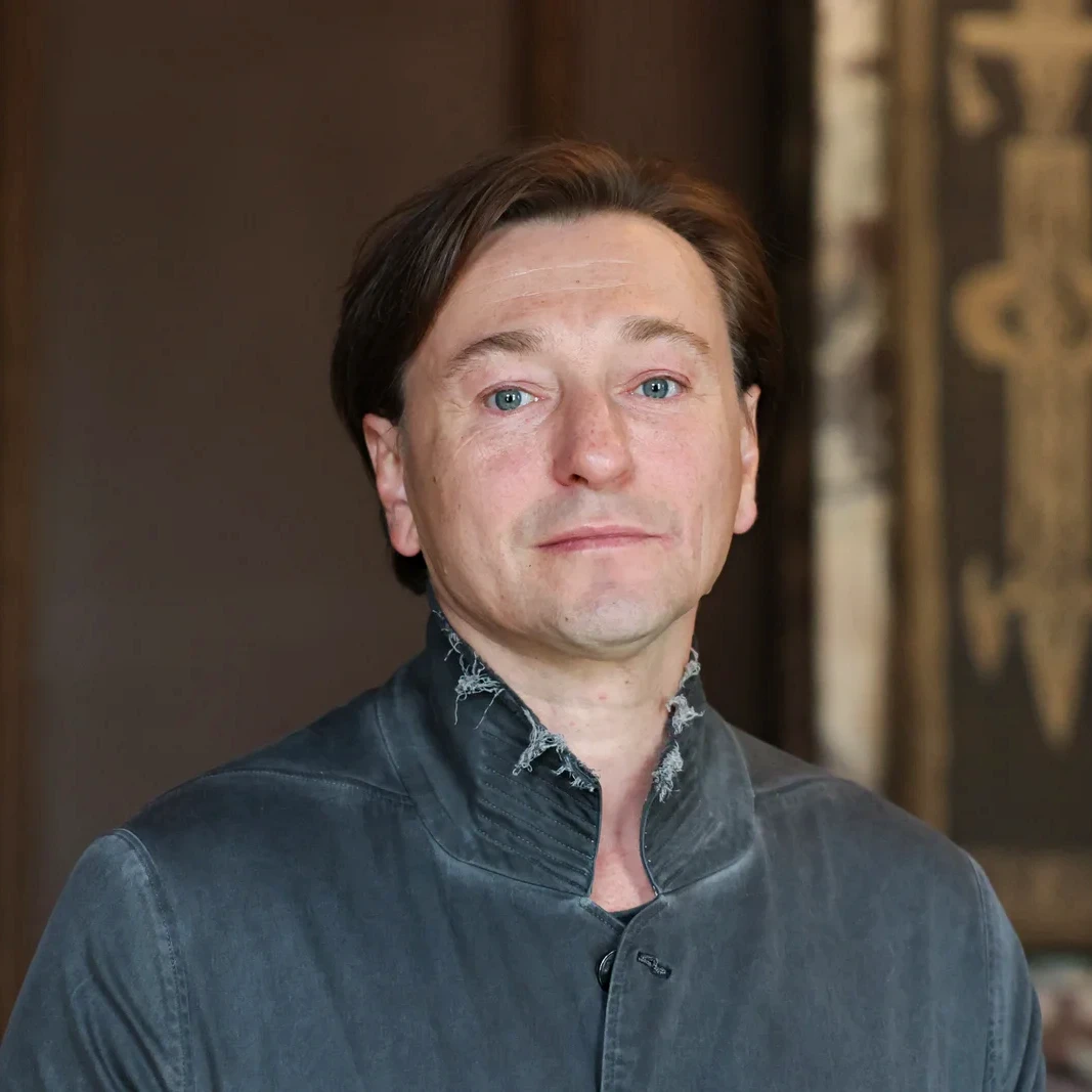 🎭 «Патриотизм начинается с родного слова» — Сергей Безруков о том, как воспитать чувст...