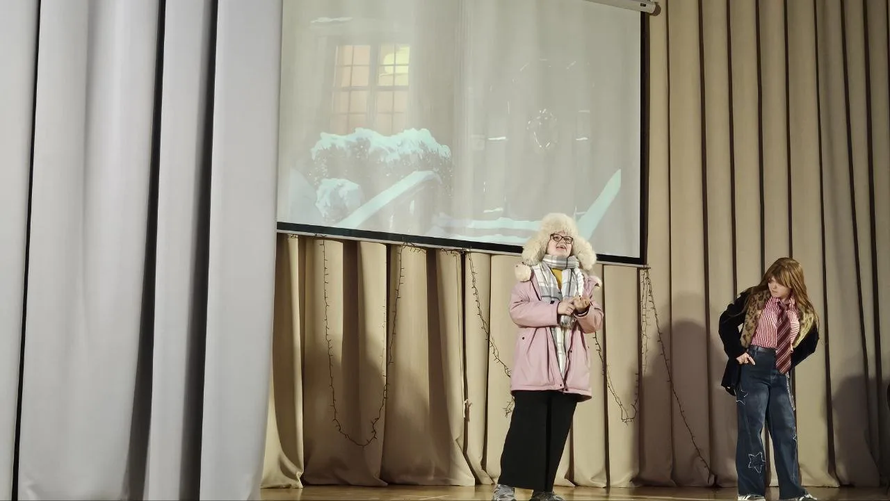 🎄✨ Новогодние спектакли в нашей школе!  В преддверии Нового года для учащихся нашей школы прошло 2 п
