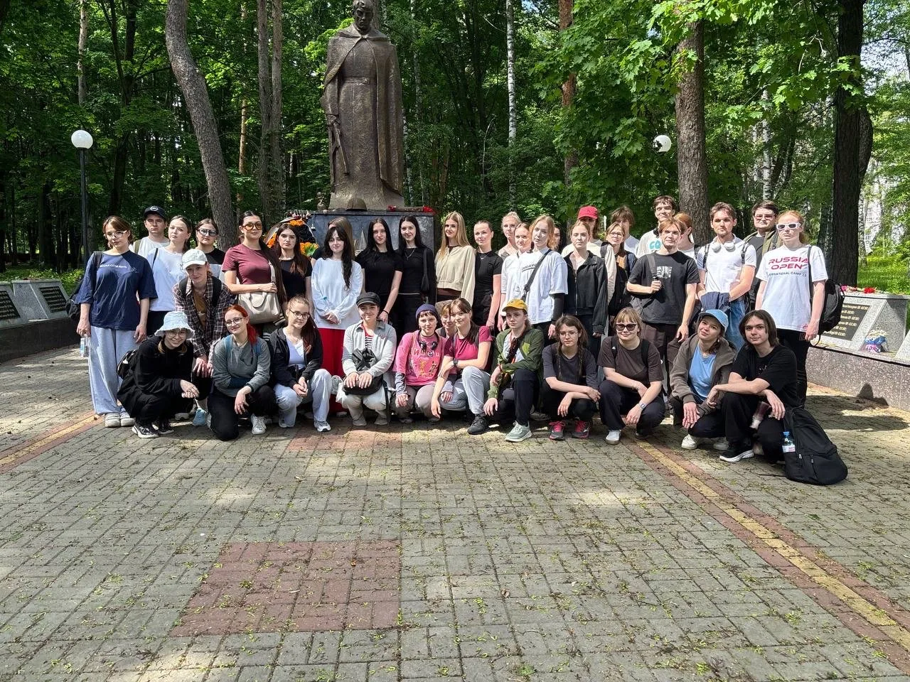 Поход в память о подвиге: студенты факультета иностранных языков почтили память героев