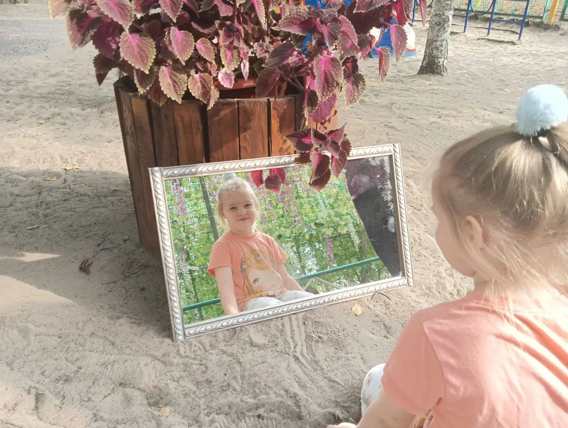 🖼 Картинная галерея в детском саду № 56 «Северяночка» засияла по-новому – и теперь в н...