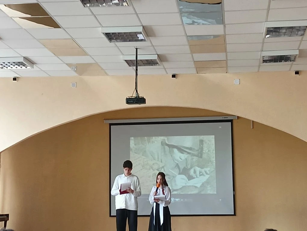 В нашей школе состоялся очень трогательный и значимый митинг «И всё о той весне...», посвящённый пам