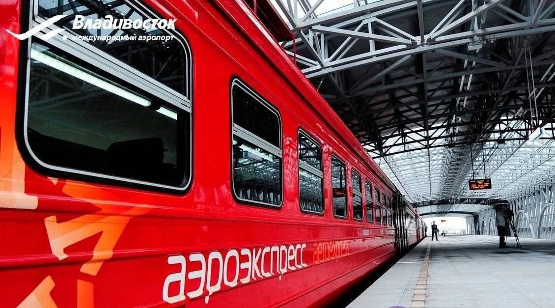 Электропоезд между Владивостоком и аэропортом Кневичи совершает 10 рейсов в день в кажд...