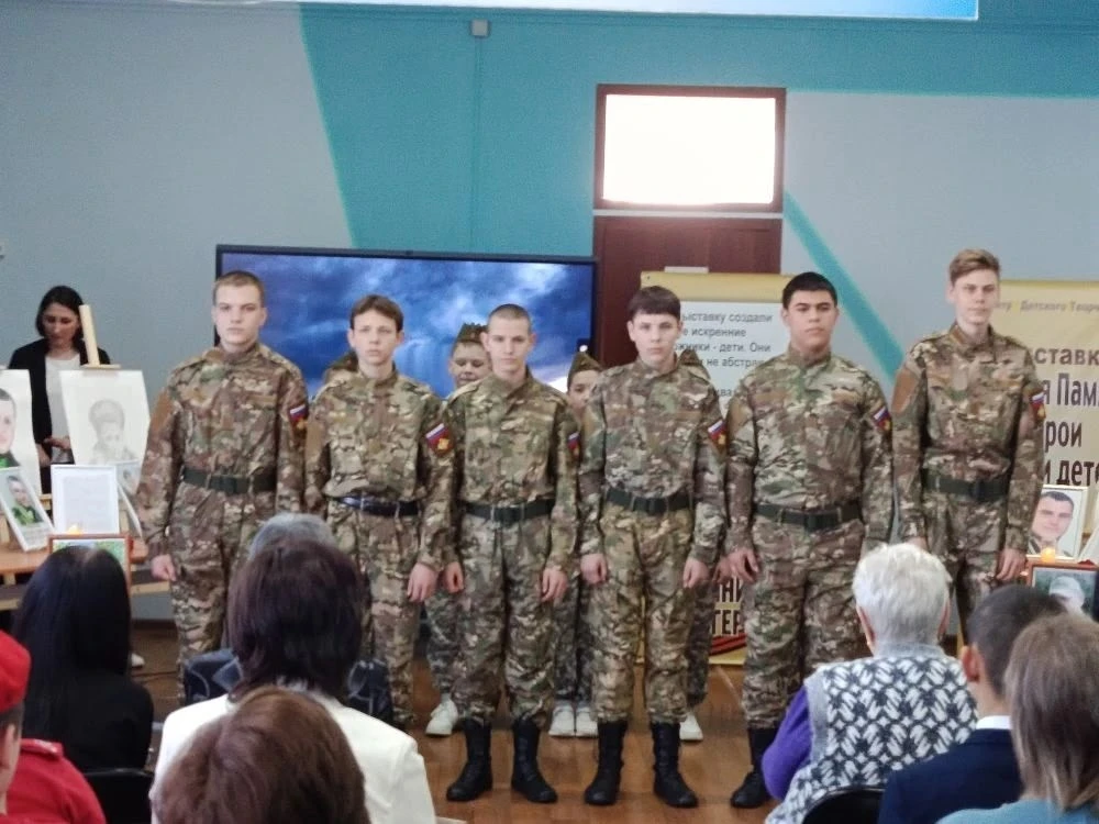 "Живая память: подвиг героев глазами детей" – выставка, трогающая до глубины души  Сегодня наши ребя