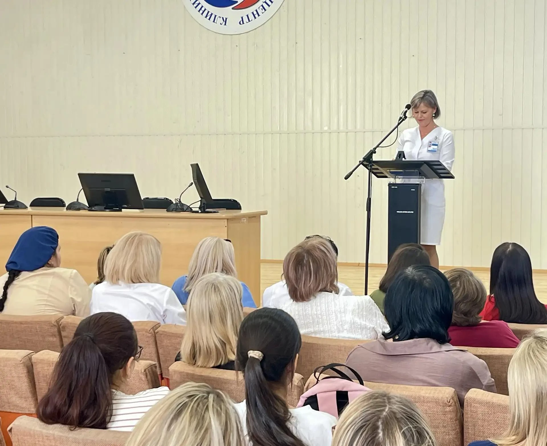 Медицинские сёстры #КМХЦ постоянно совершенствуют свои профессиональные навыки