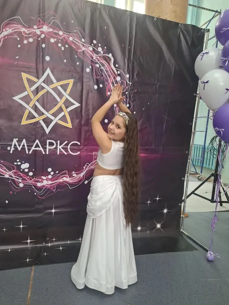ЗНАЙ НАШИХ 🤩 Крутько Елизавета выступила на соревнованиях по восточным танцам и заняла 🥈 место 🥳 А е