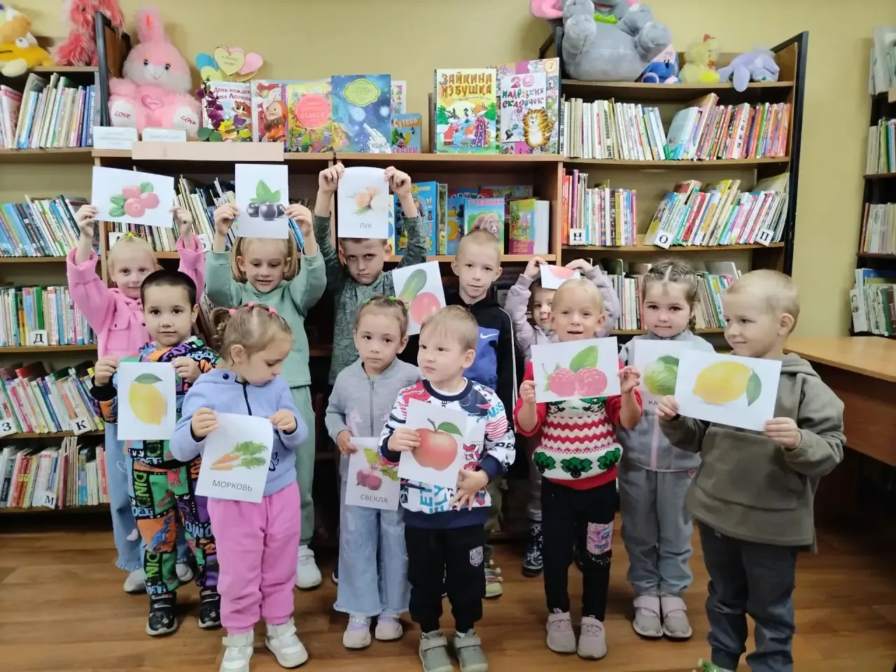 👶🧒 Для самых маленьких читателей библиотекарь Центральной детской библиотеки провела ...