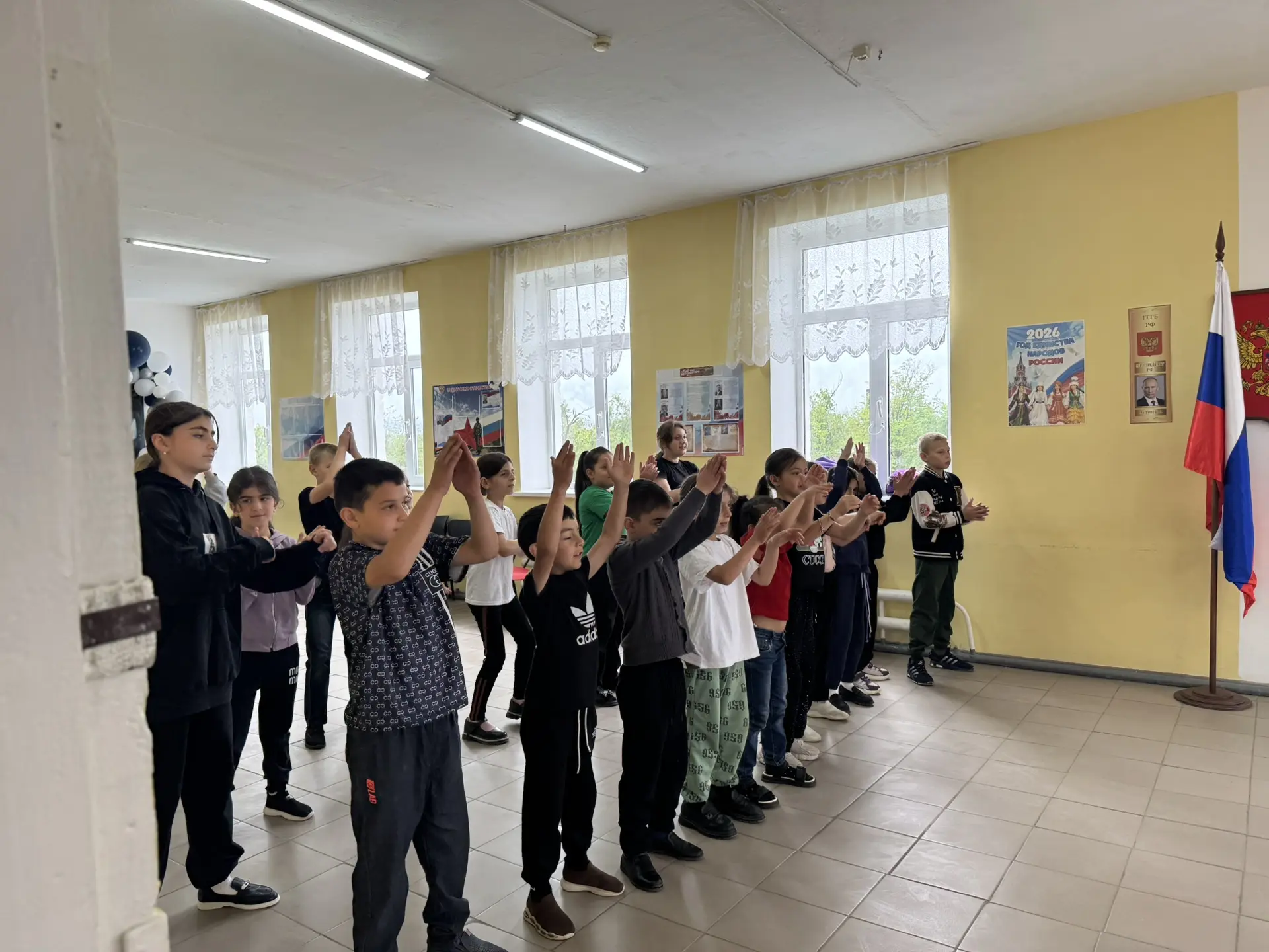 🌟🌈✨ Второй день в пришкольном лагере «Улыбка» — яркое настроение, смех и веселье! ✨🌈🌟