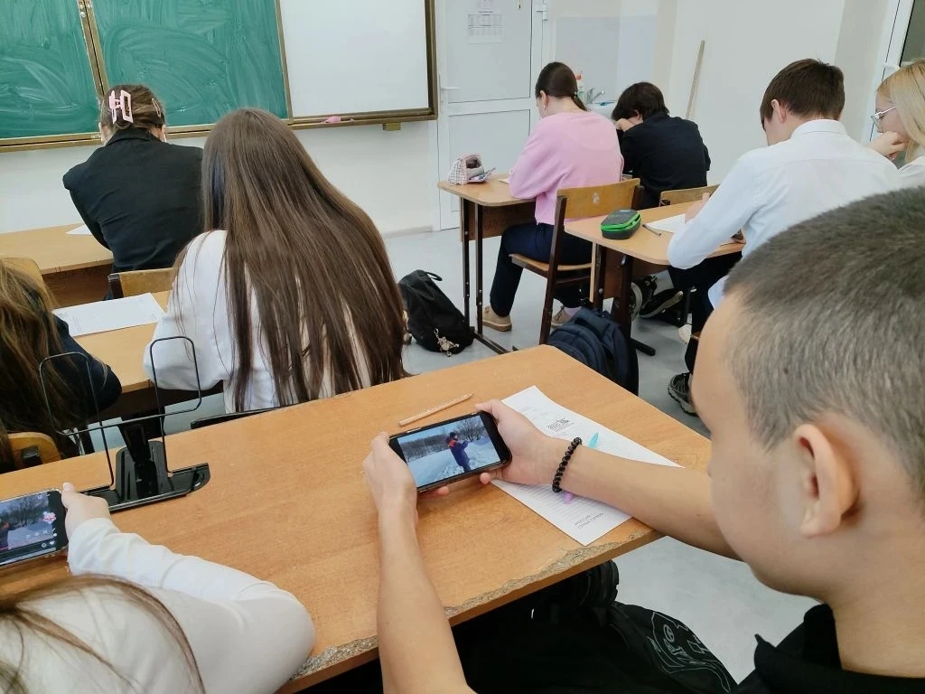 Учимся безопасности в онлайн-формате! 💻🚒  В рамках Недели пожарной безопасности учащиеся МБОУ «СОШ №
