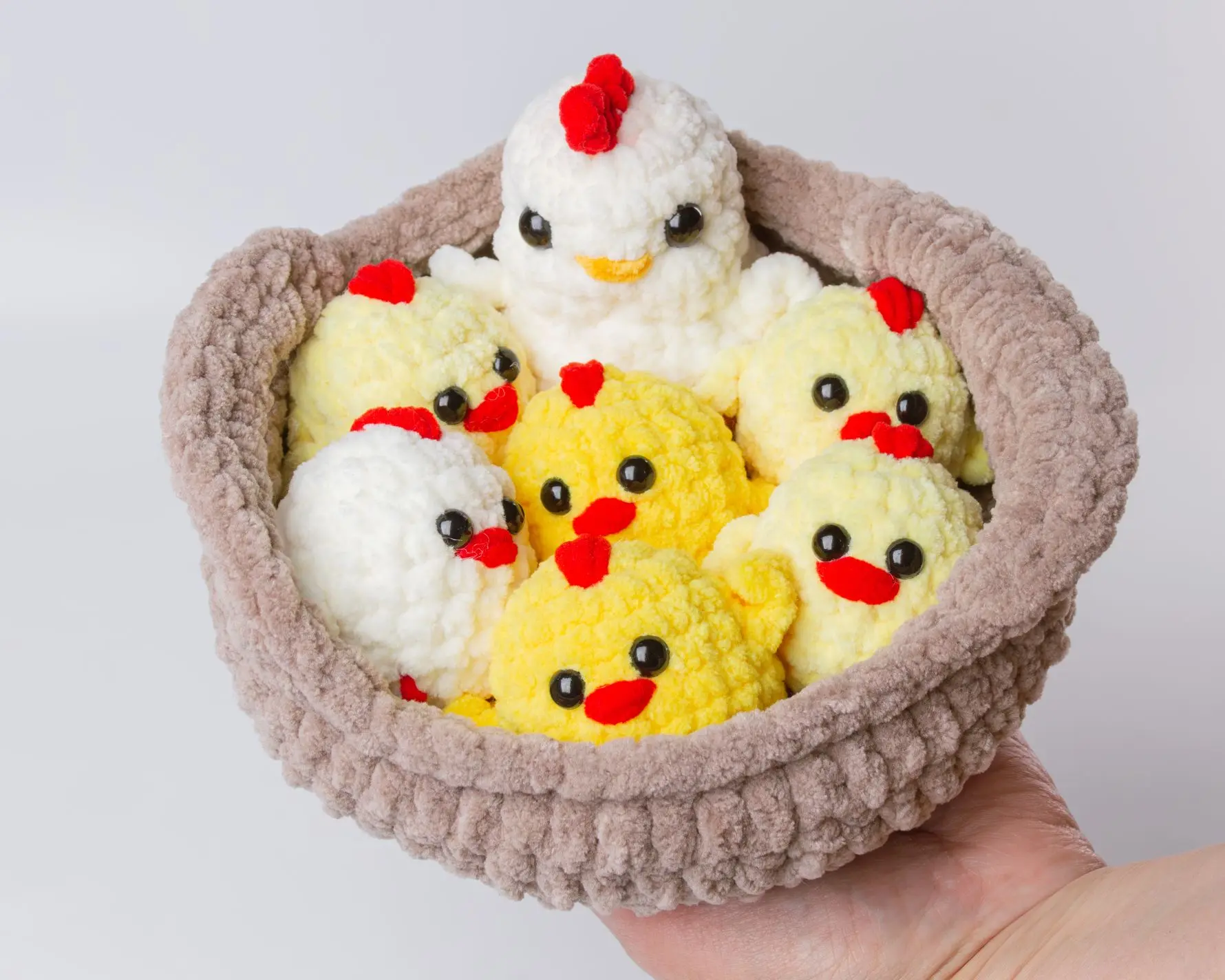 А вот и целая корзинка милоты 🐣