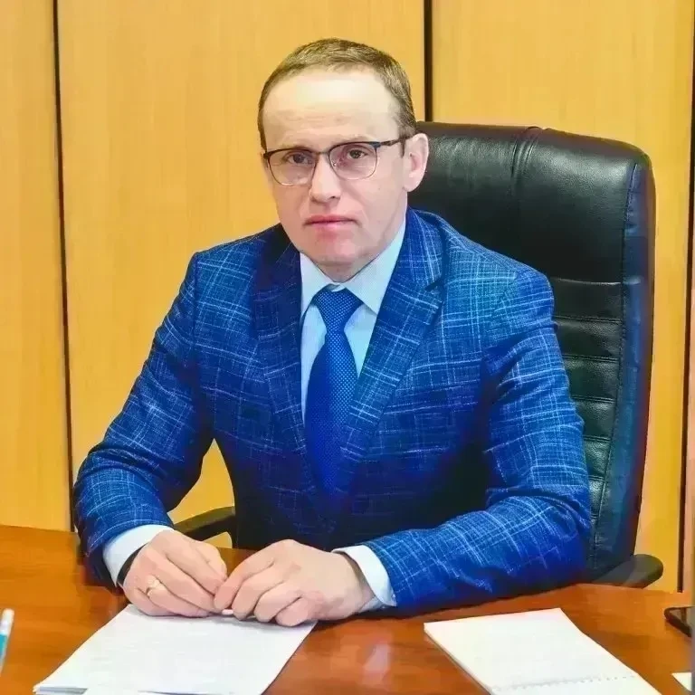Задать интересующий вас вопрос главе Кушвинского городского округа можно у нас на сайте. 
Михаил Вла