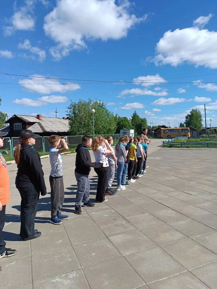💢5 июня — пятый день школьной площадки: путешествие в прошлое и море позитива! 🚌🌉

Этот день точн