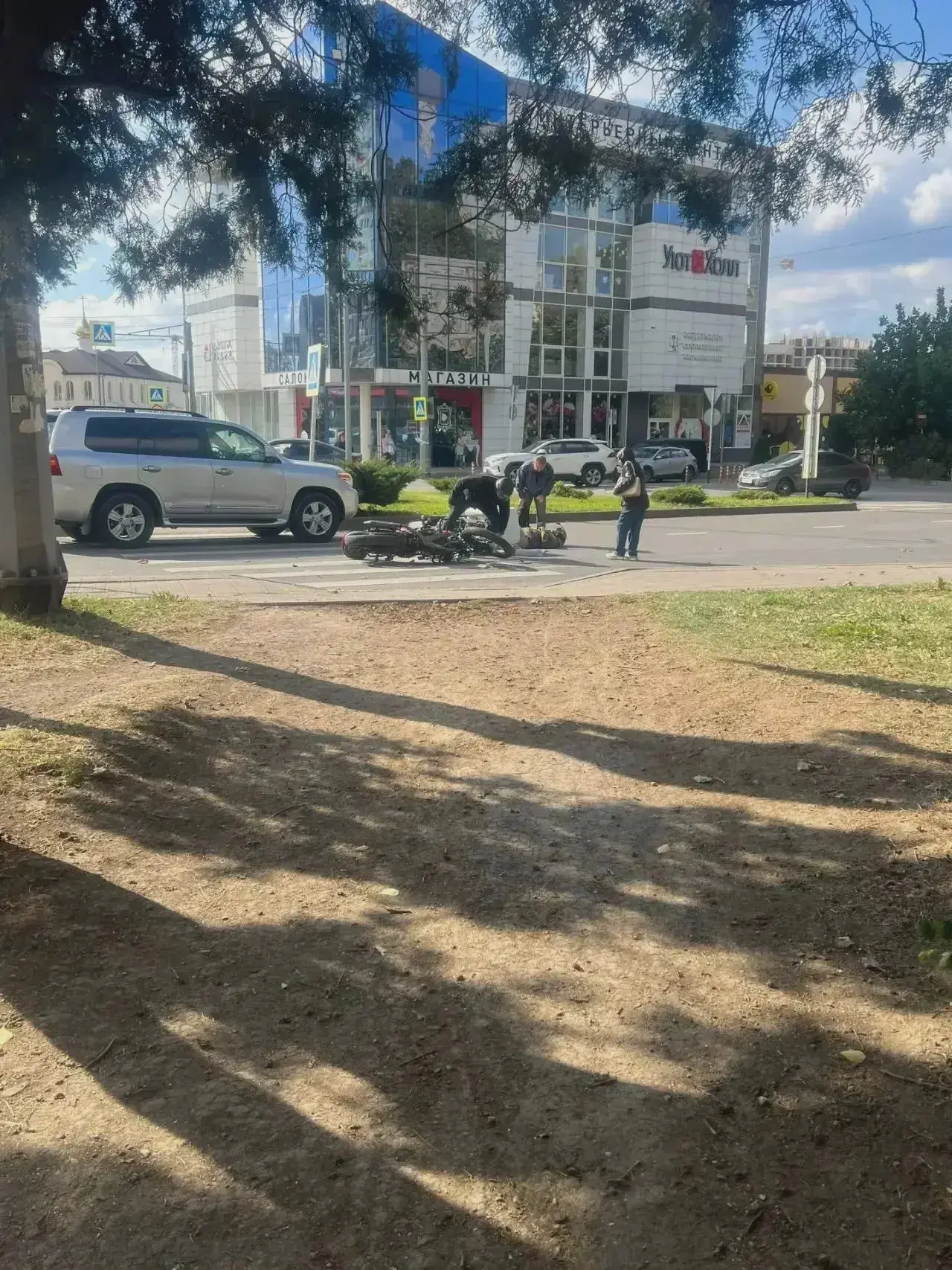 🏍 Мотоциклист попал в аварию у храма на Ленина