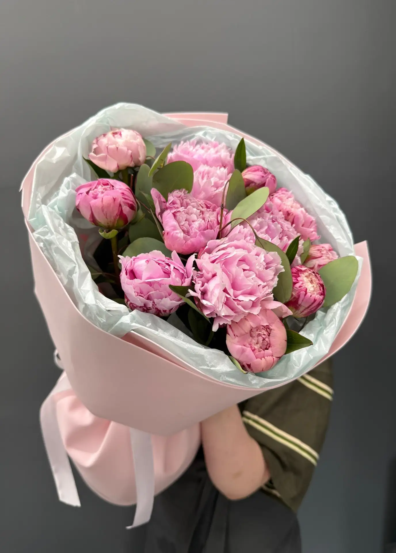 Свежие, пышные, ароматные — наши пионы ждут, чтобы украсить ваш дом! 😃