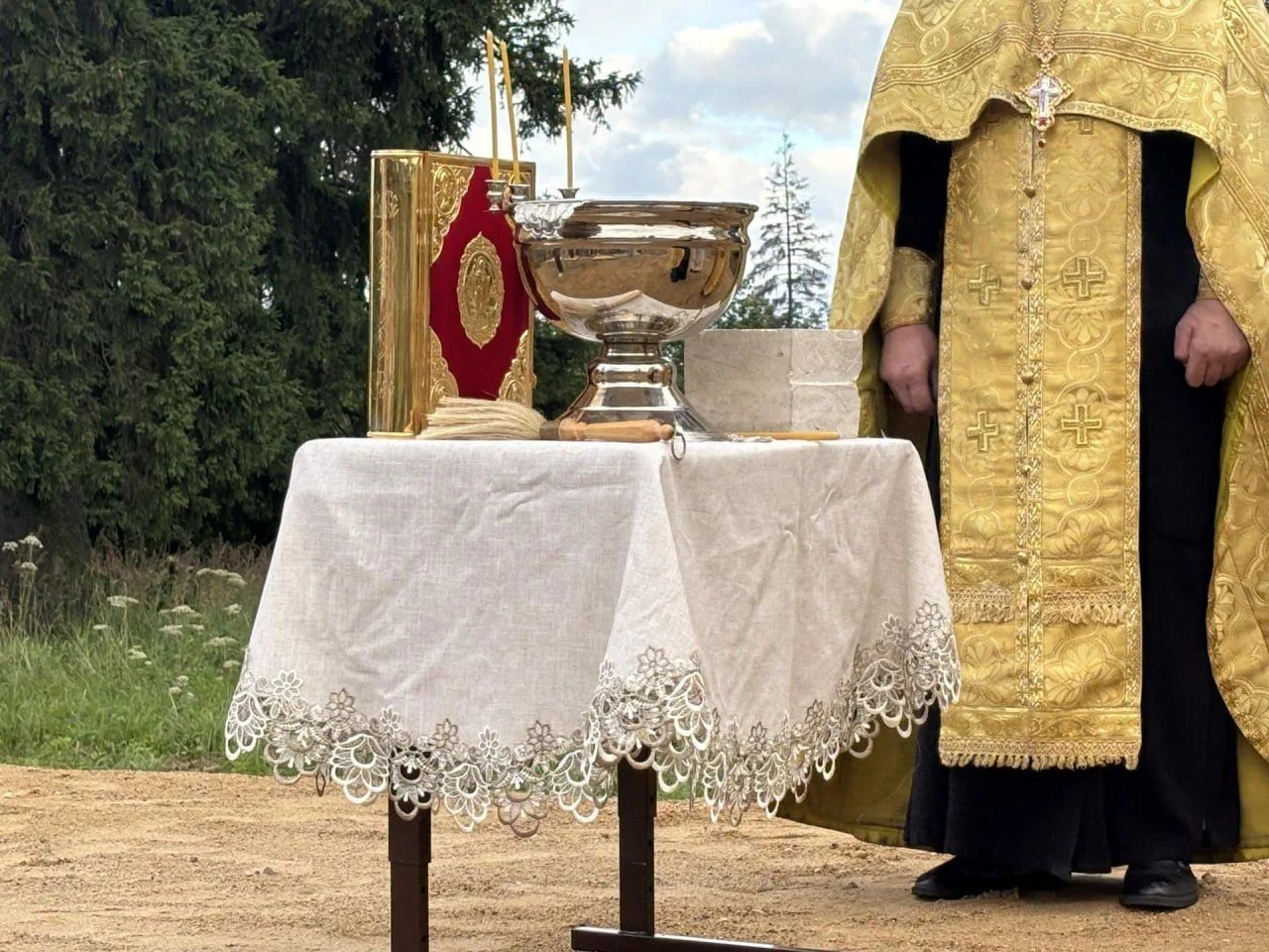 🕊В Радумле заложили камень под храм во имя Всех Святых, в Земле Русской просиявших