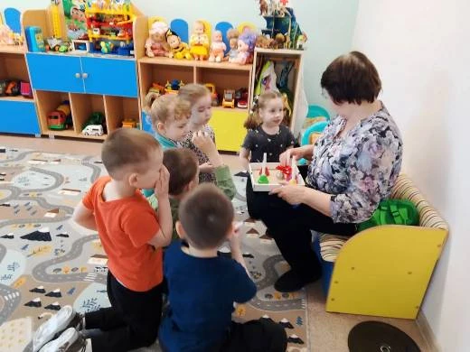 В средней логопедической группе состоялось родительское собрание. В рамках мероприятия ...