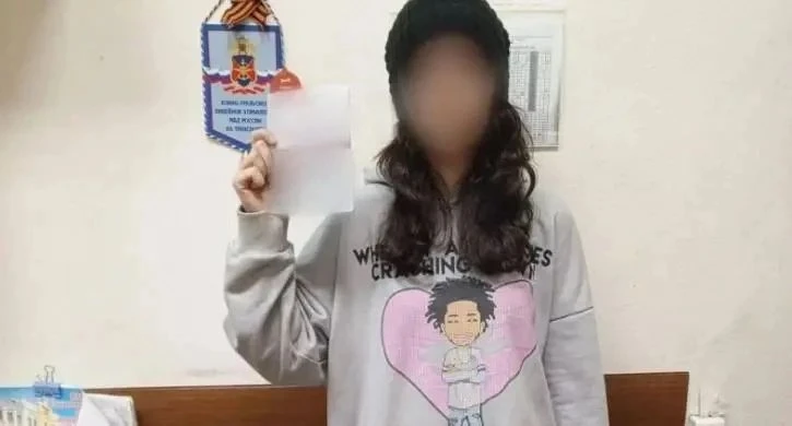 😳 17-летняя девочка из Казани ушла из дома и автостопом доехала до Челябинска, где пла...