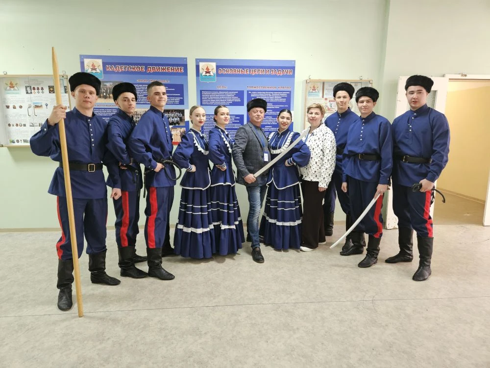 🚔 Кадеты на страже безопасности: «Безопасное колесо» в Волгограде! 🚔