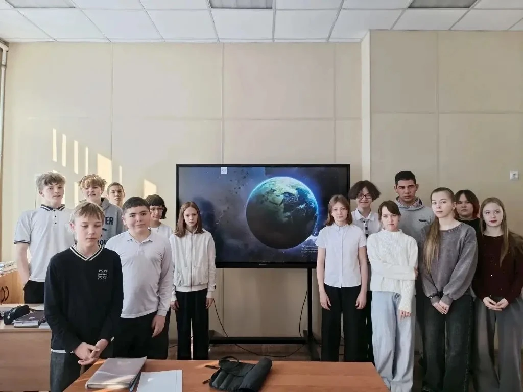 В нашей школе прошел киноурок, посвященный Дню космонавтики. 🚀
