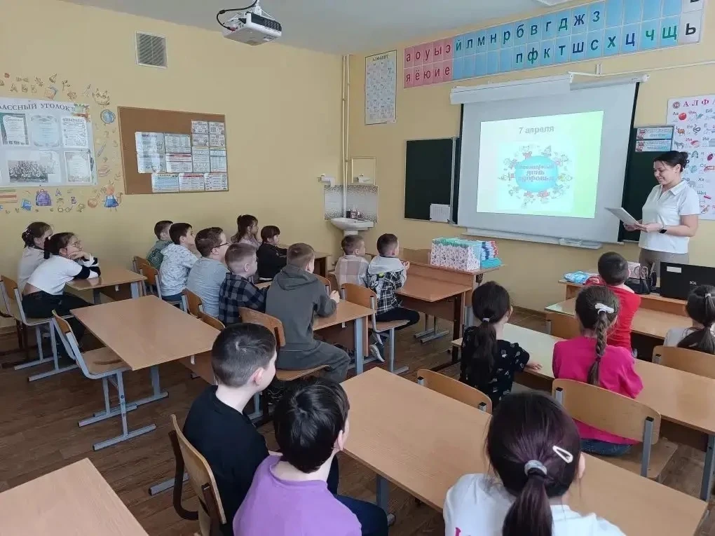 🍏 Здоровье — наш главный капитал!  Сегодня в нашем лагере прошел тематический день, посвященный Дню 