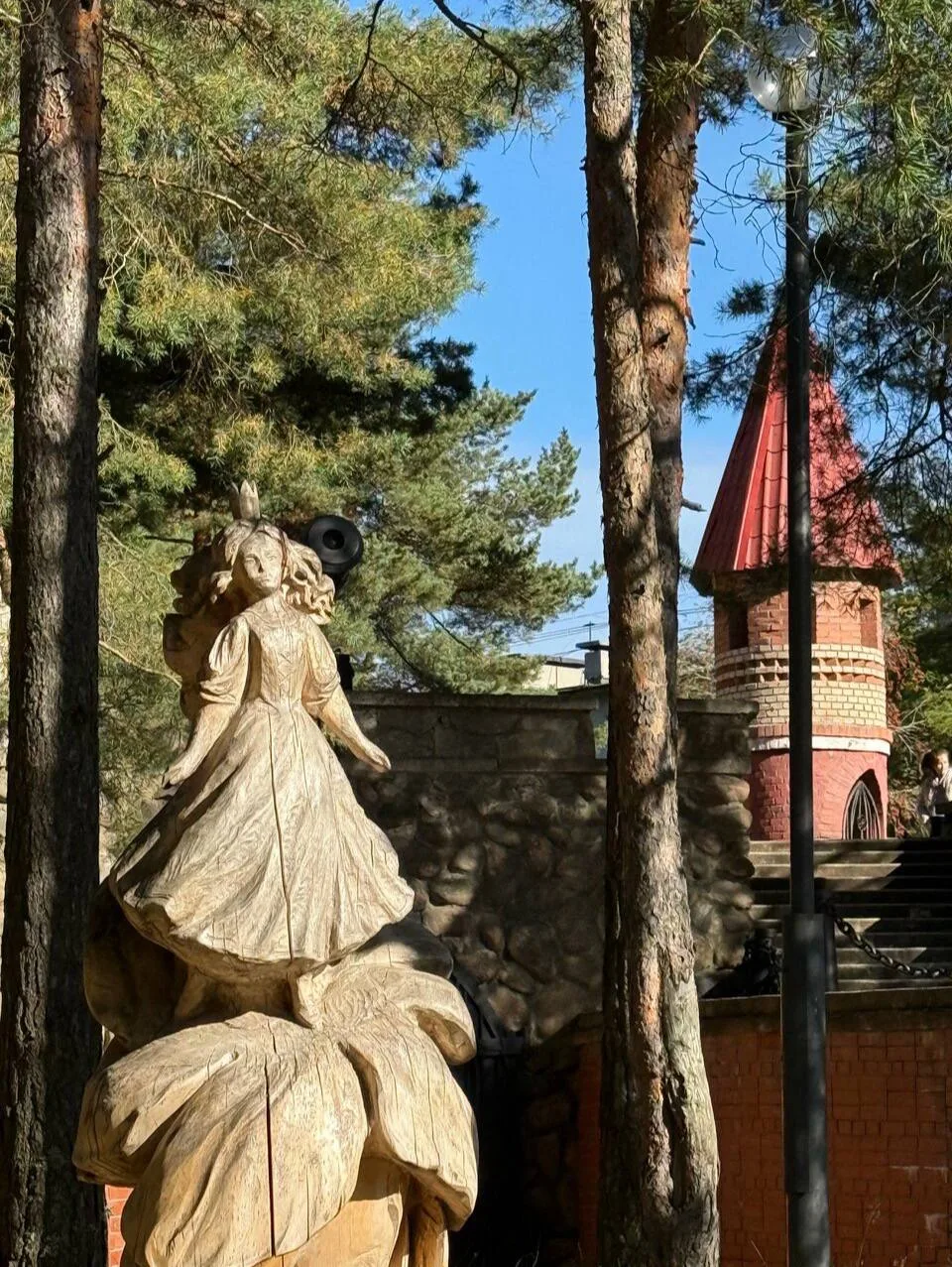 Сказочный городок, построенный жителями
