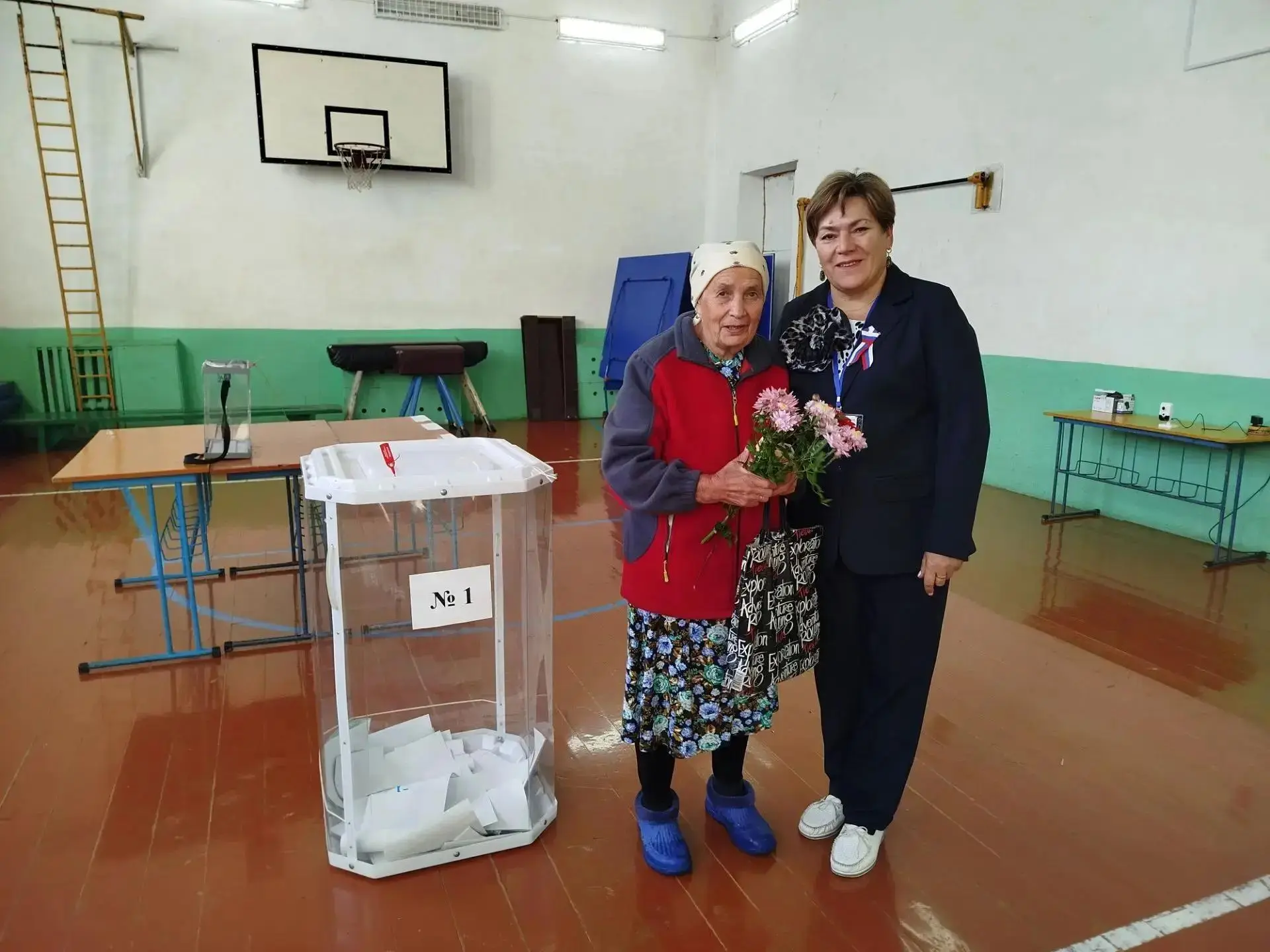 Пришла голосовать в свой день рождения