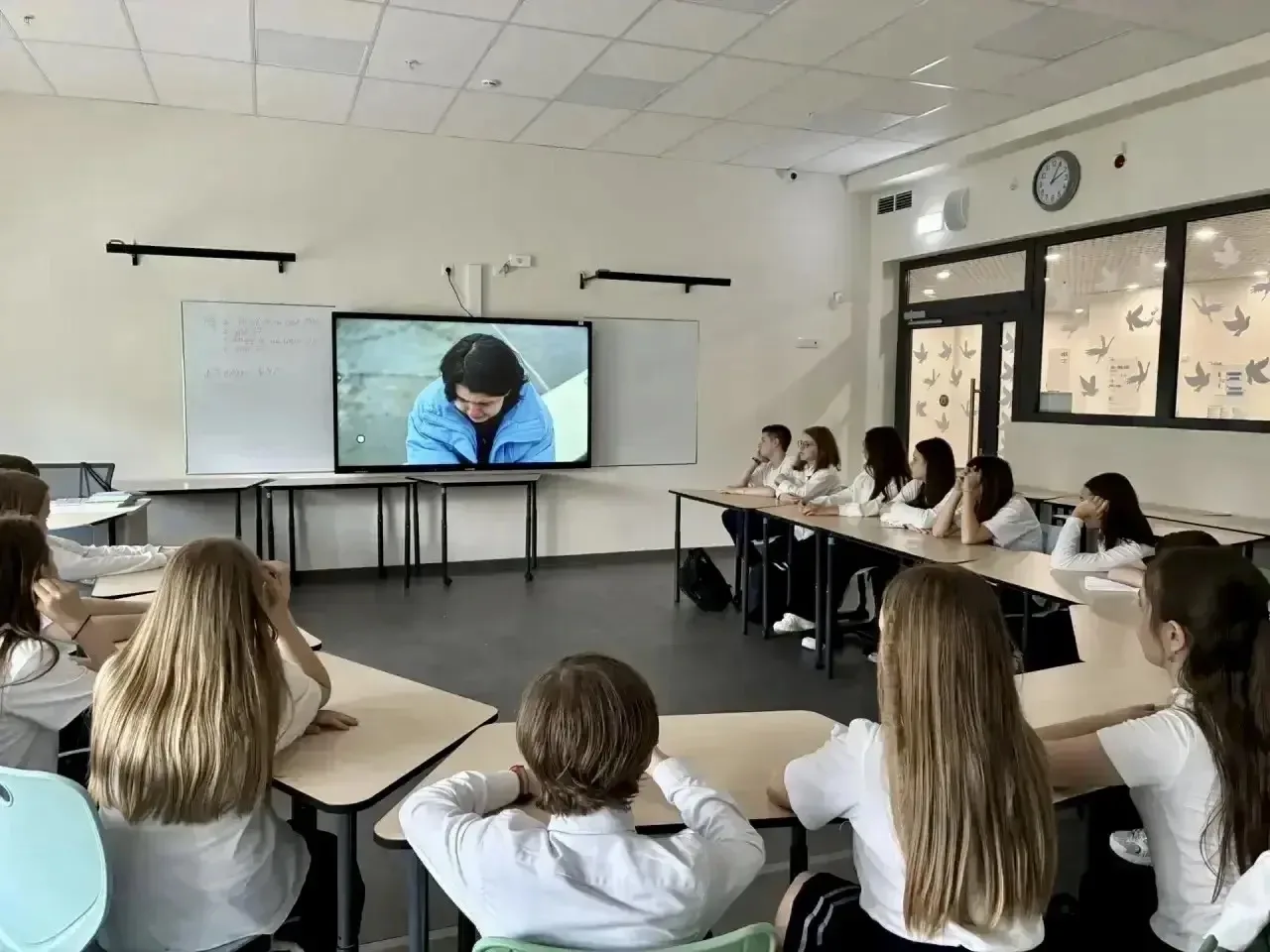 КИНОПОКАЗЫ   🎬 Друзья! В нашем Образовательном квартале продолжается проект «Кино в школе», и накану