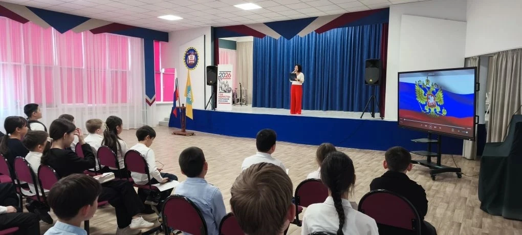 🏫В минувшую пятницу в нашей школе царила особая атмосфера — воздух был буквально пропитан азартом, и