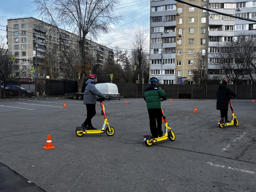Бесплатная школа самокатов откроется 19 июня

🛴 С 19 по 21 июня в Челябинске начнёт работу школа бе