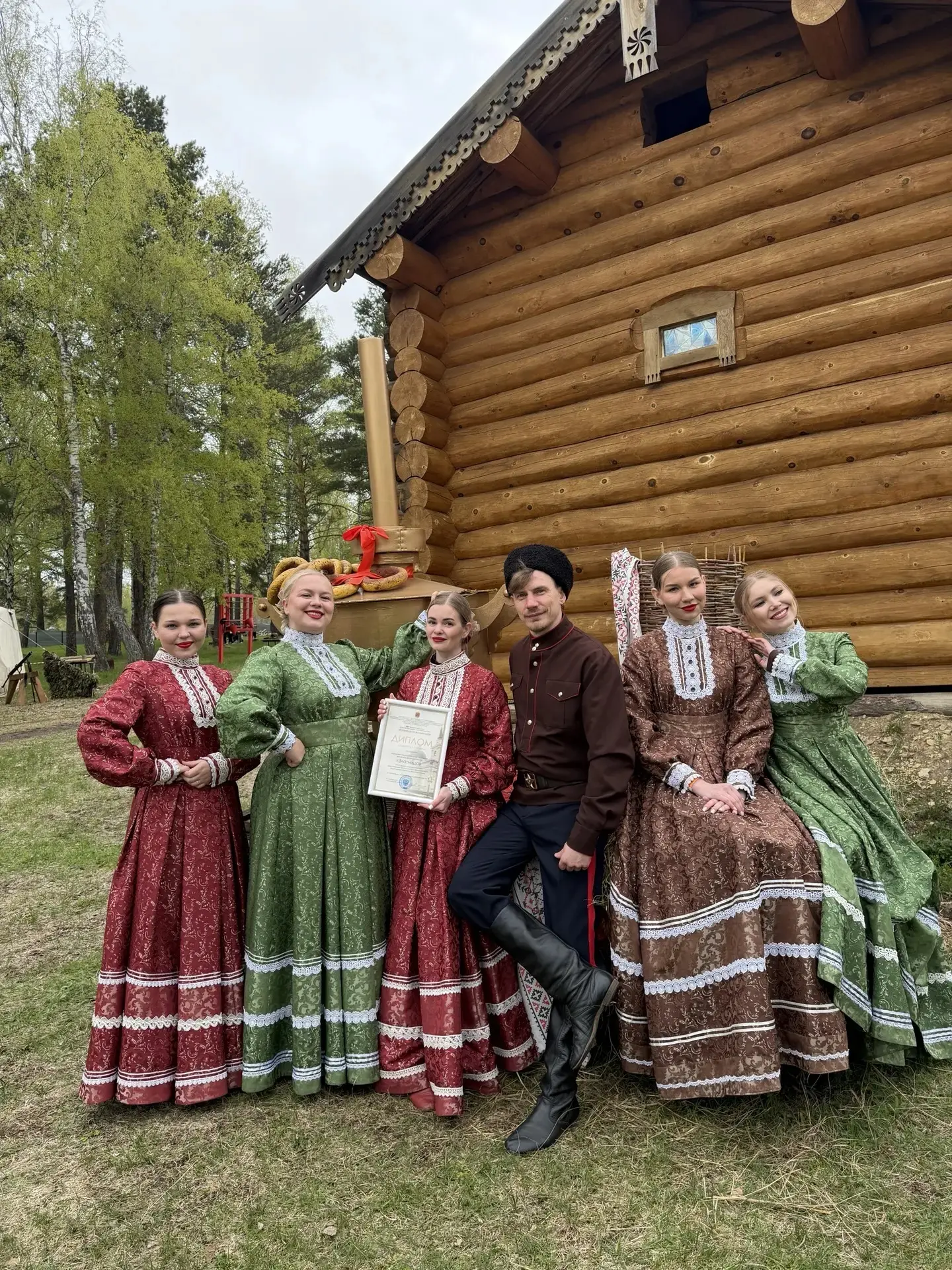 🏆Из «Томской Писаницы» — с заслуженной наградой!  Народный самодеятельный коллектив — ансамбль казач
