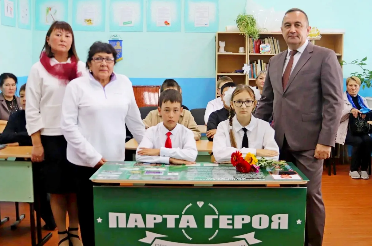 В школе №6 села Миндяк состоялась торжественная линейка, посвященная началу нового учеб...