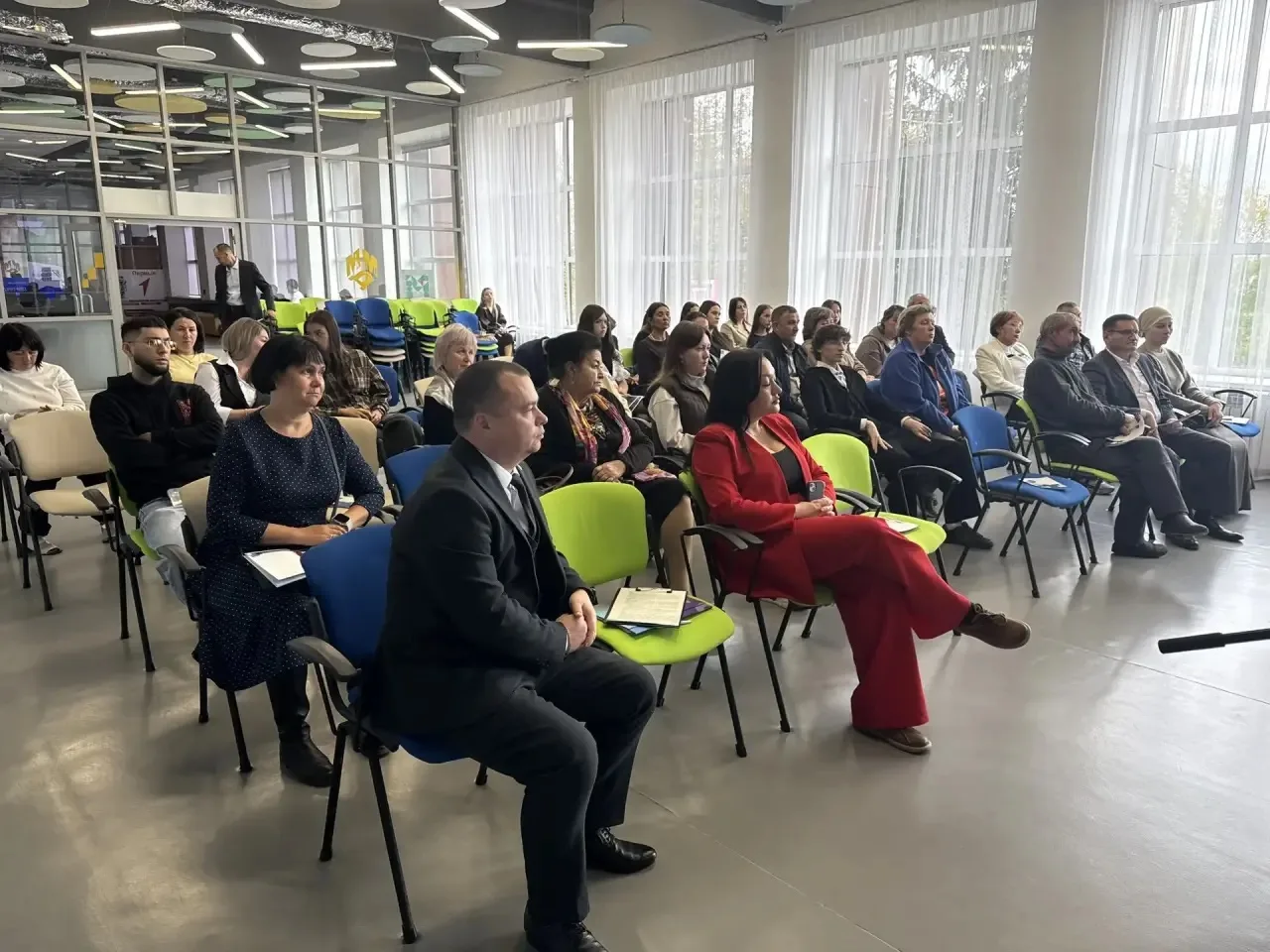 Бизнес-интенсив в районе: открытый диалог, новые возможности и поддержка предпринимателей