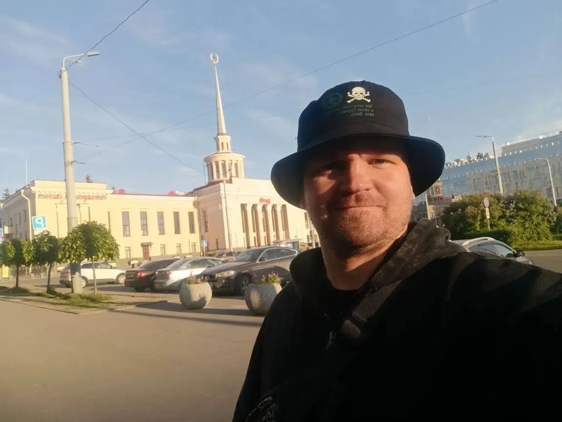 Спасибо Александру за фото!

Всем привет от Русской Общины Карелии 🌲 Спасибо Руславке за панаму — с