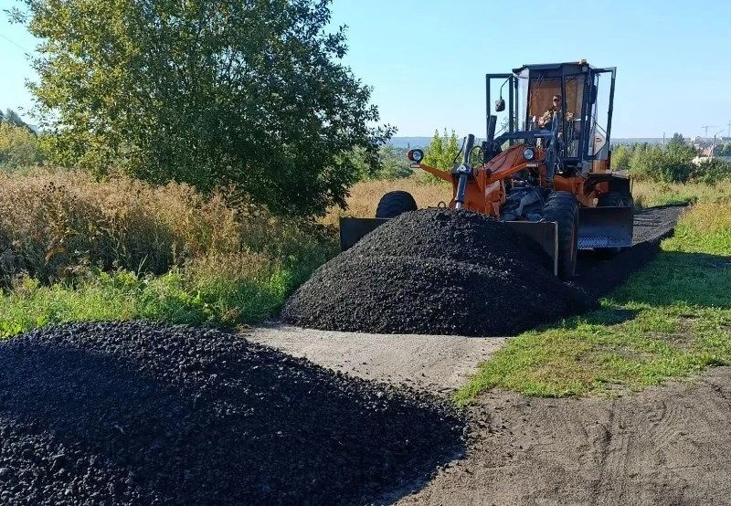 В Заре отсыпали щебнем более 39 тысяч квадратных метров дорог