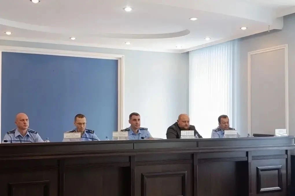 🔹🔹🔹В прокуратуре города Кургана в преддверии Дня России прошел Слет наставников и молодых специал
