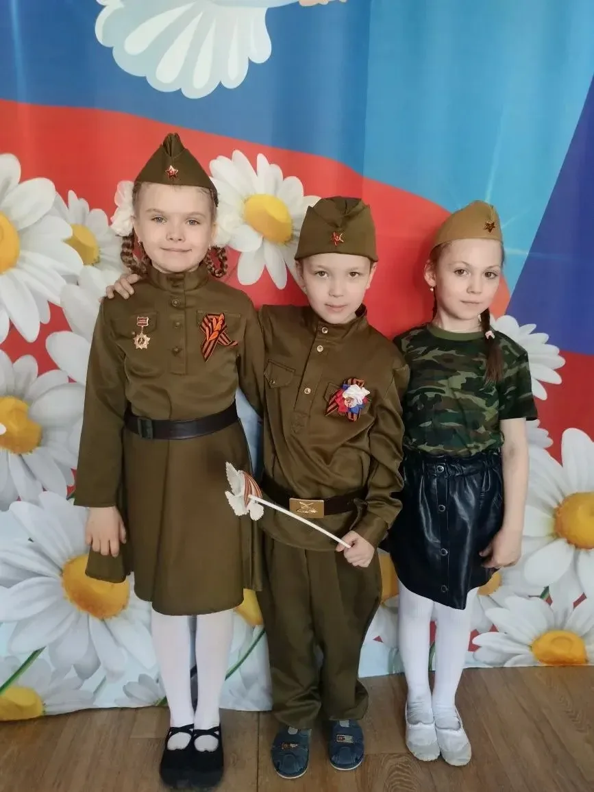 В подготовительной группе «Почемучки»  прошел утренник, посвященный Дню Великой Победы ...
