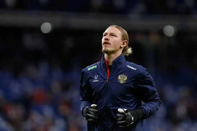 🤔 Матвей Сафонов досрочно покинул расположение сборной России по футболу перед товарищ...