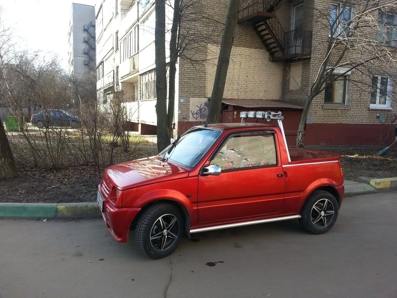 Казалось, удивить уже нечем — и вдруг пикап на базе «Оки»! Получился весьма необычный в...