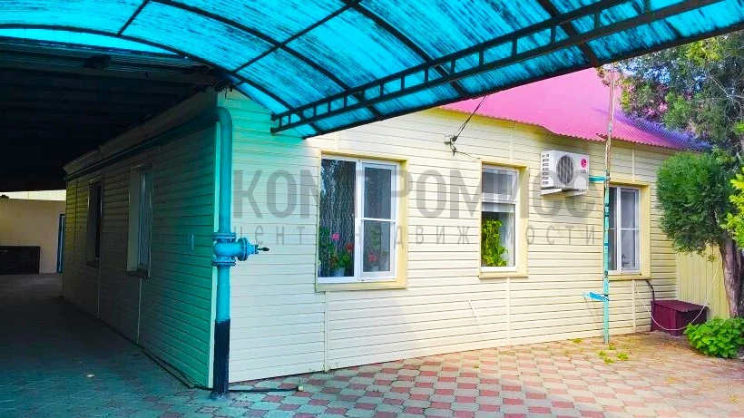 🏠 ID 134579087 Адрес: Краснодарский край, Динской р-н, с. Первореченское  📍 Дом у реки с пирсом и бо