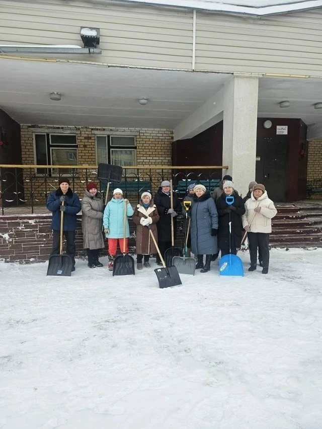 21 феврвля в структурных подразделениях нашего центра образования прошел субботник по о...