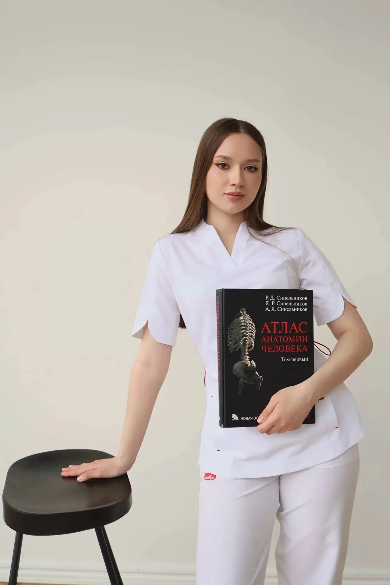 Молодой специалист, двадцатитрехлетняя выпускница Курского государственного медицинског...