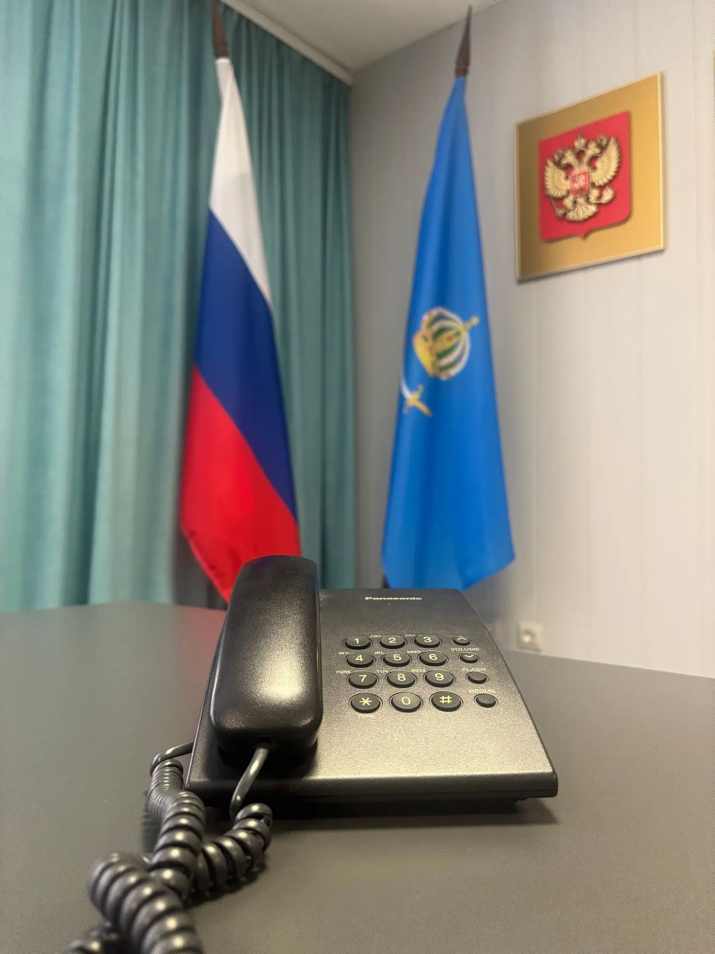 В службе ЗАГС Астраханской области прошла «прямая телефонная линия» с руководителем службы ЗАГС Косо