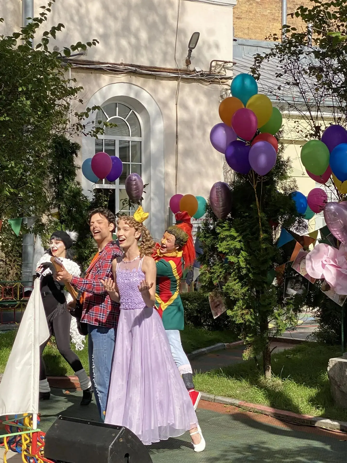 🎉Каждый год в Детской городской больнице № 2 святой Марии Магдалины 1 сентября проходи...
