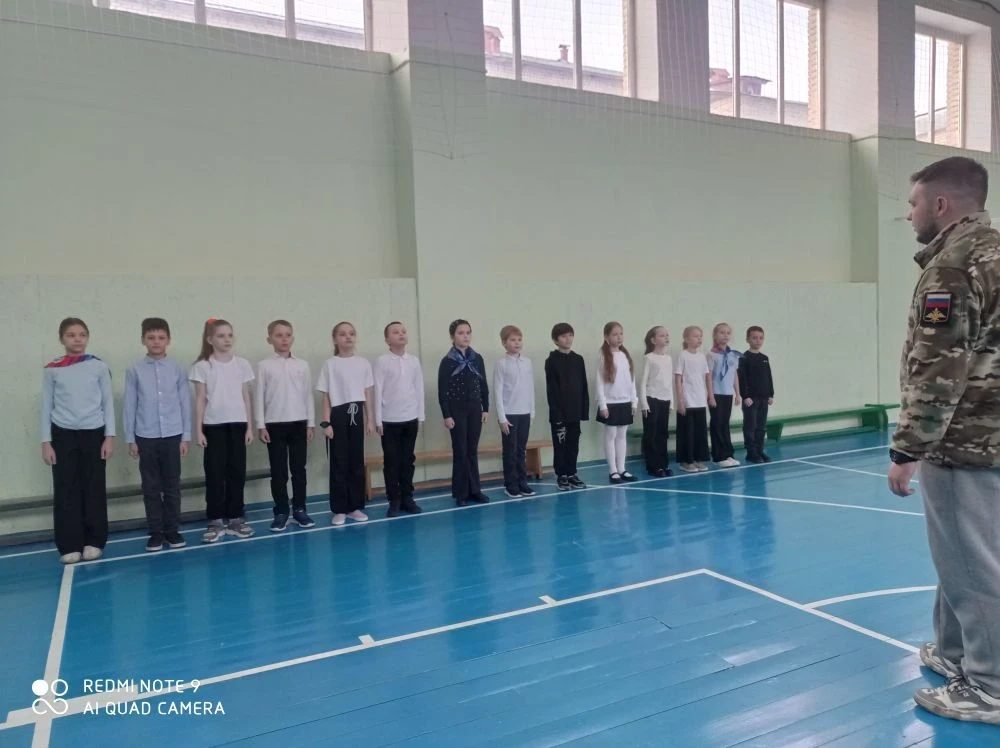 🌟🎉 В нашей школе продолжается захватывающая подготовка к военно-спортивной игре "Зарница 2.0"! 💪🏽⚔️ 