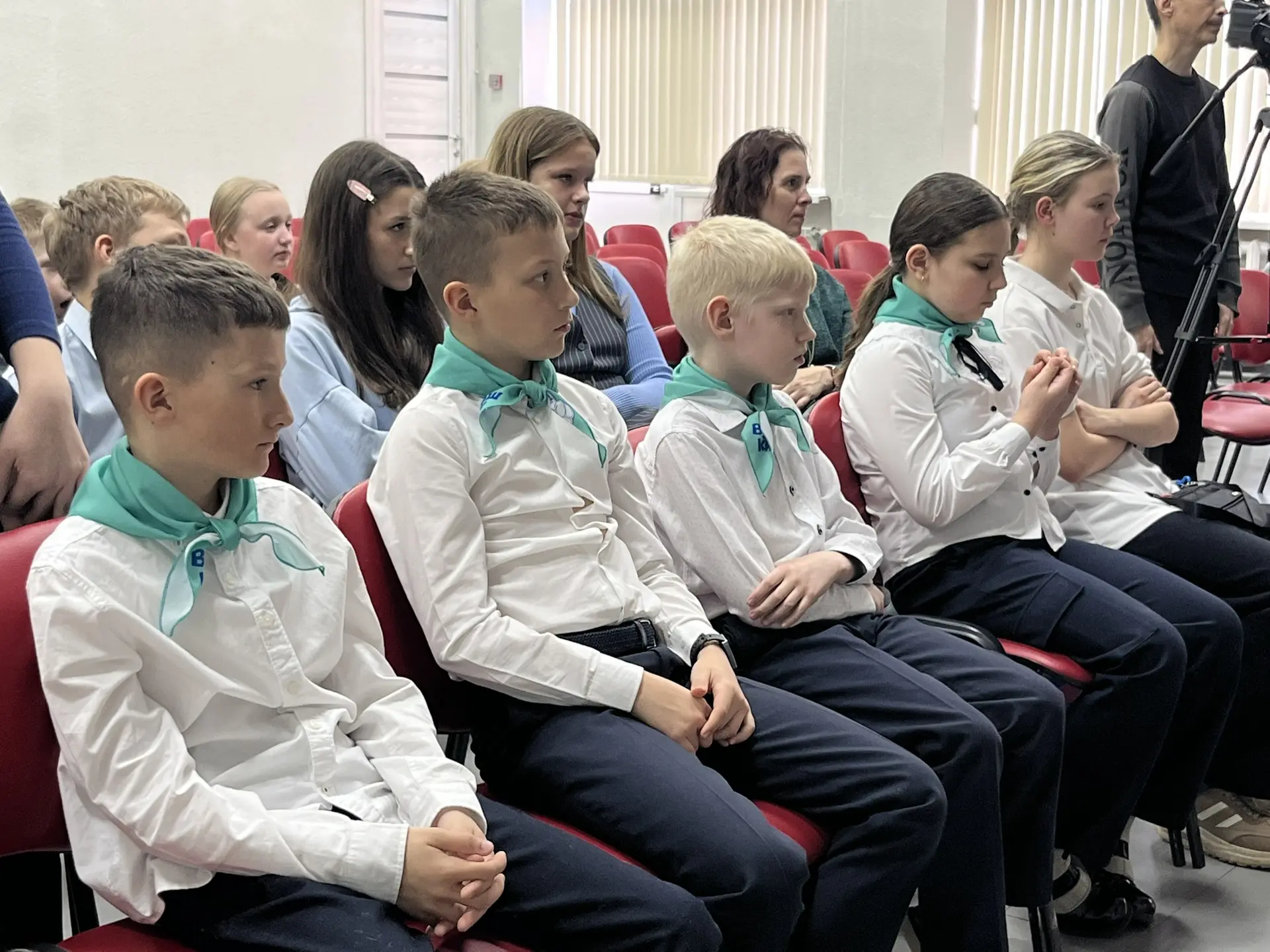 КЛАССНЫЕ ВСТРЕЧИ ДВИЖЕНИЯ ПЕРВЫХ 🗣    На площадке нашей школы 20 марта состоялась Классная встреча д